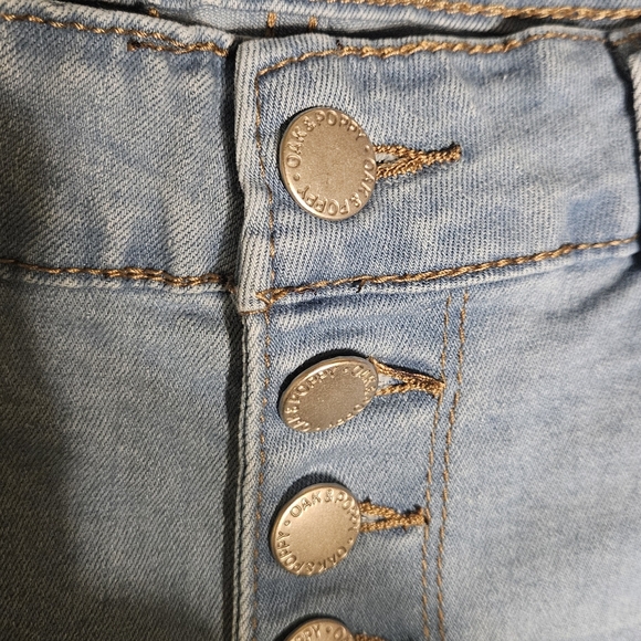 Denim shorts size 8 oak and poppy - Picture 2 of 3